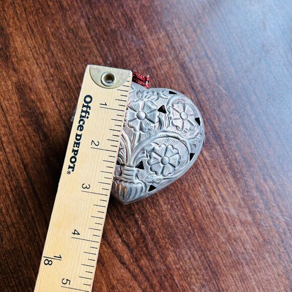 Vintage Metal Heart Shaped Room Freshener Closet Pompadour - Picture 10 of 11